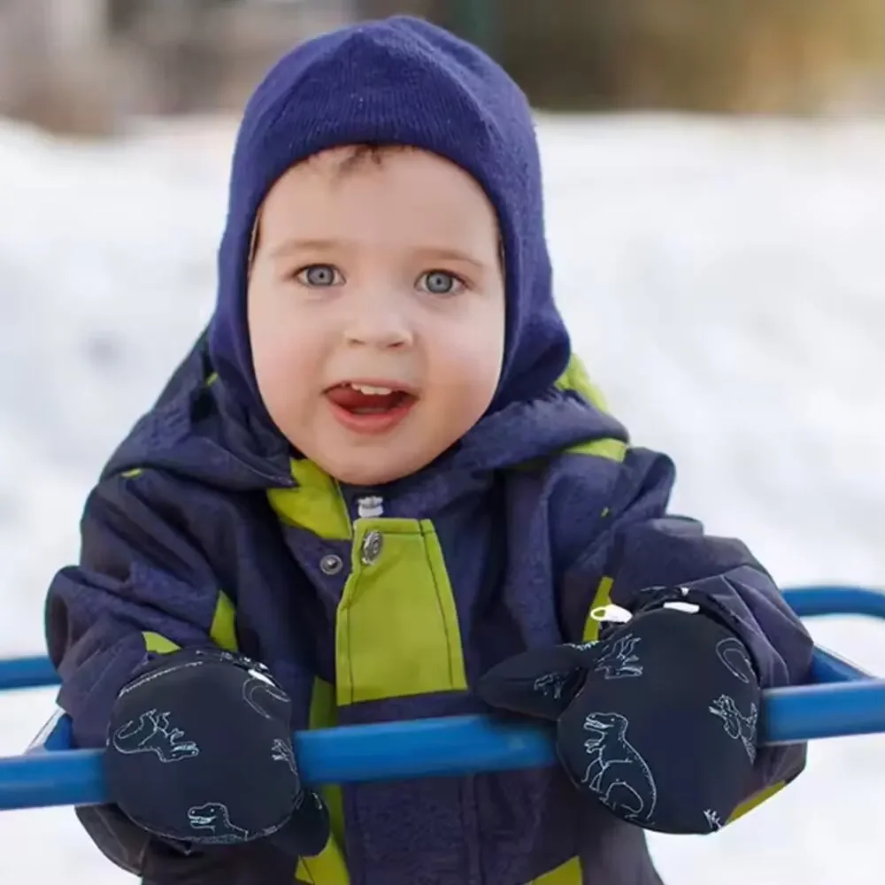 New baby’s Mittens - green 6-24 months